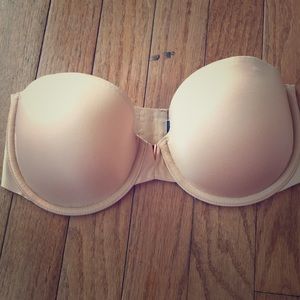 Victoria’s Secret Strapless bra 32D NWT